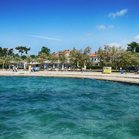 פורץ Beautiful Apartments First Row To The Sea מראה חיצוני תמונה