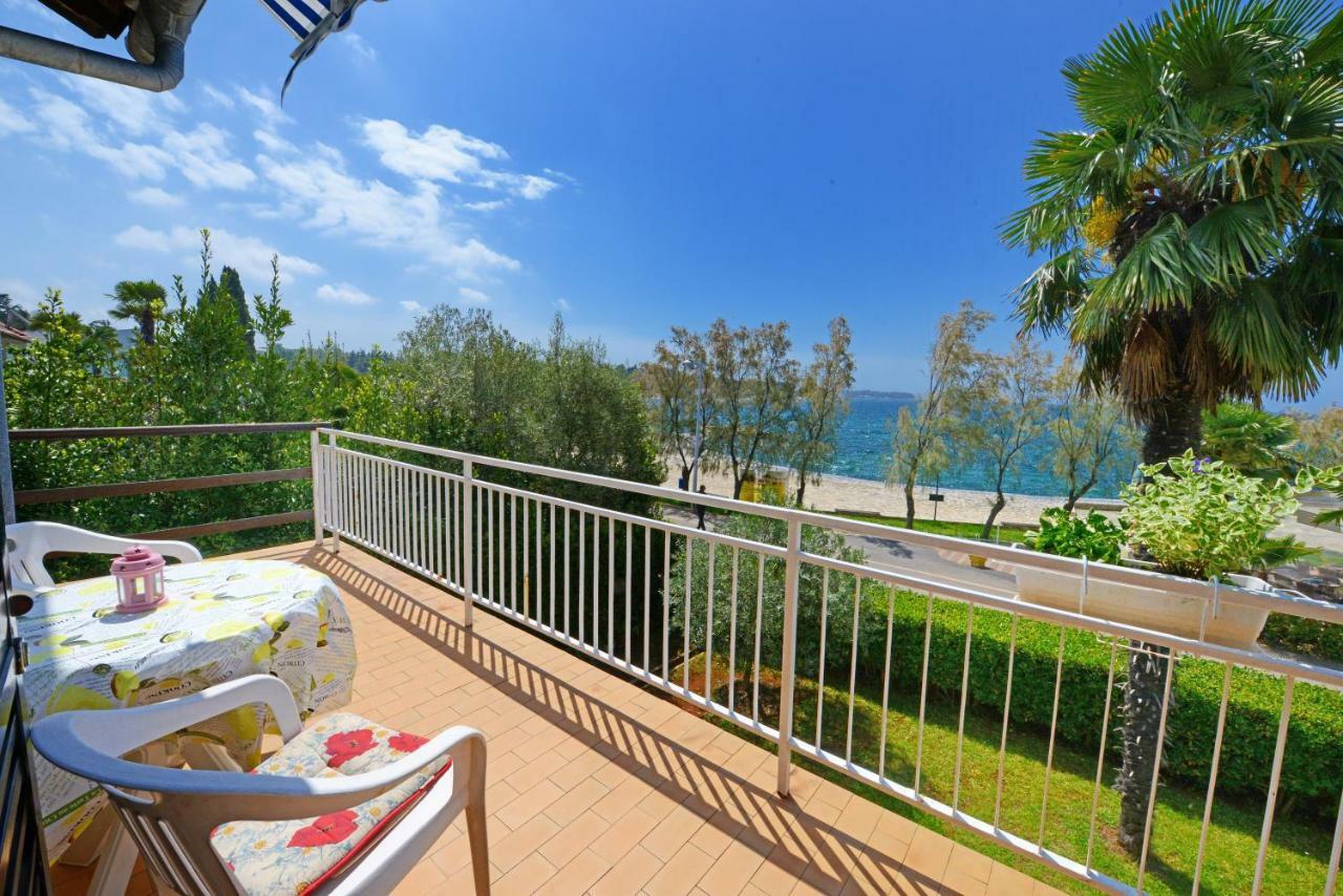 פורץ Beautiful Apartments First Row To The Sea מראה חיצוני תמונה