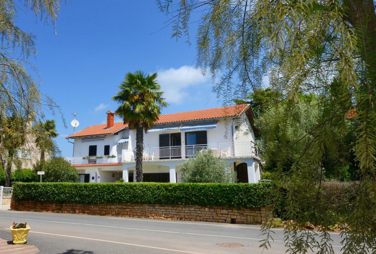 פורץ Beautiful Apartments First Row To The Sea מראה חיצוני תמונה